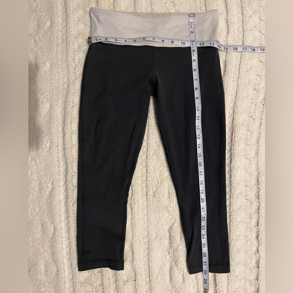 Lululemon Athletica Black Gray Crop Leggings Size 6 - Picture 8 of 9